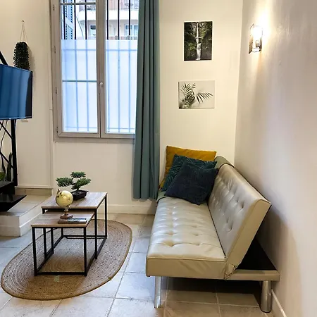Angevert Holidayhouse Апартаменты