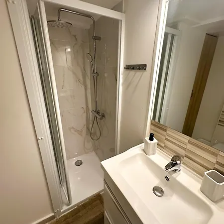 Angevert Holidayhouse ניס