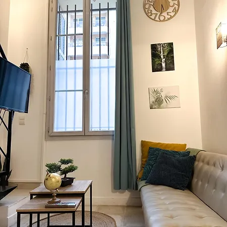 Angevert Holidayhouse דירה ניס